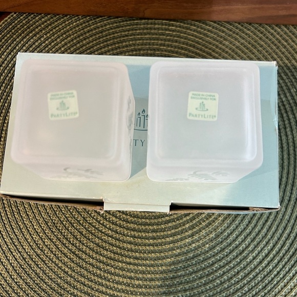 Partylite Square Pair Frosted Votive Candle Holders Set Of 2 P7235 New Open Box. - Picture 4 of 7